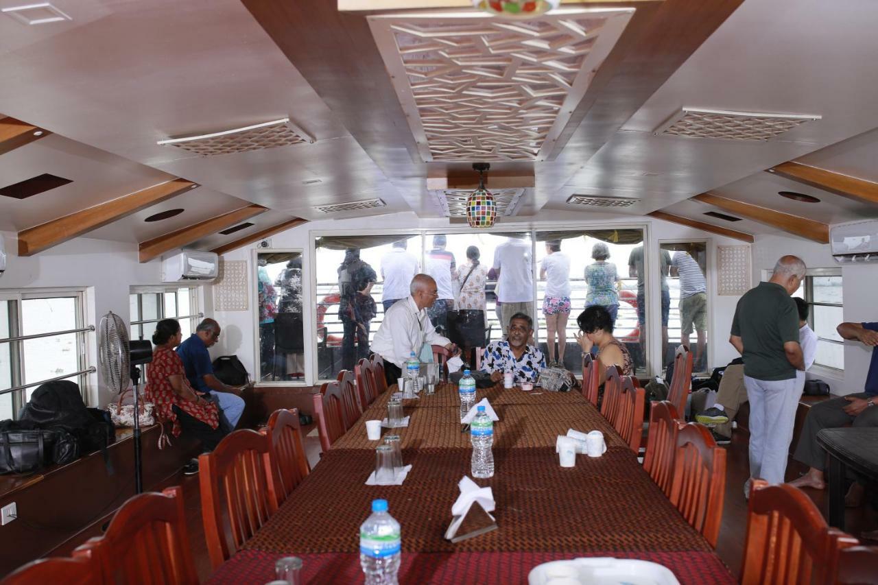 Botel Friends Cruise, Nightstay Houseboat Alappuzha