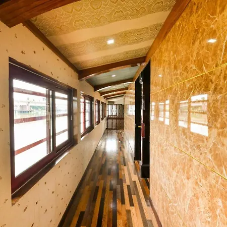 Friends Cruise, Nightstay Houseboat Alappuzha Exterior photo