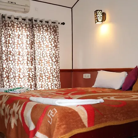 Friends Cruise, Nightstay Houseboat Alappuzha Exterior photo