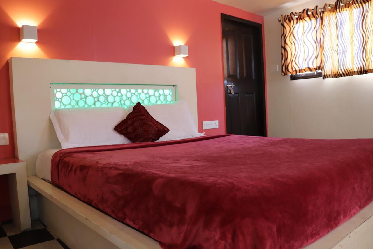 Botel Friends Cruise, Nightstay Houseboat *